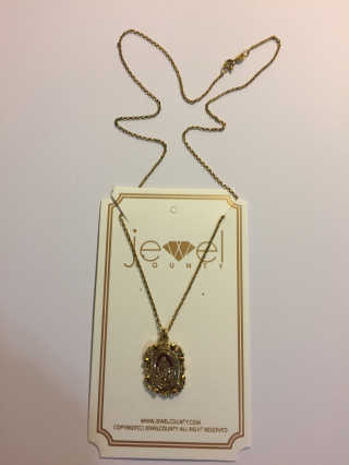 쥬얼카운티 92.5 Silver Byzantine Coin Pendant Necklace — 4점을 준 리뷰어가 2018년 12월 올린 사용 사진