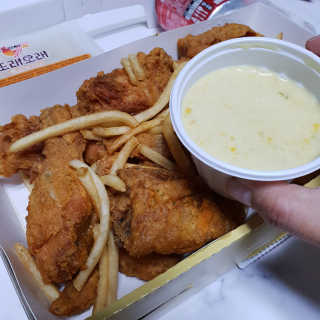 목우촌 또래오래 또래오래  콘듀치킨 — 5점을 준 리뷰어가 2019년 4월 올린 사용 사진