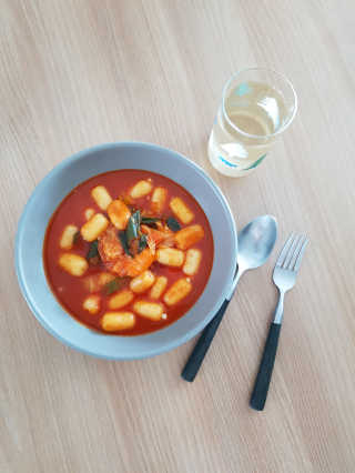 미쓰리떡볶이 just 10 min 패키지 — 4.67점을 준 리뷰어가 2018년 5월 올린 사용 사진
