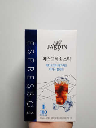 (주)쟈뎅 [쟈뎅] 에스프레소스틱 아이스블렌드 — 4점을 준 리뷰어가 2019년 5월 올린 사용 사진