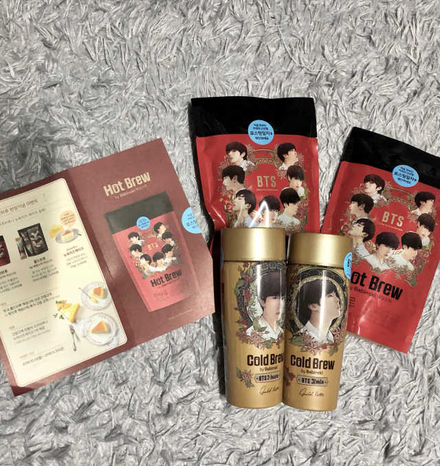 핫브루 콜드브루 BTS 일러스트 리뷰 사진