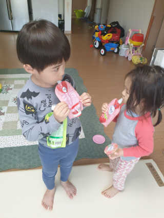 데르뜨 떠먹는 과일 3종, 짜먹는 과일 2종 총 10개 체험 — 5점을 준 리뷰어가 2020년 3월 올린 사용 사진