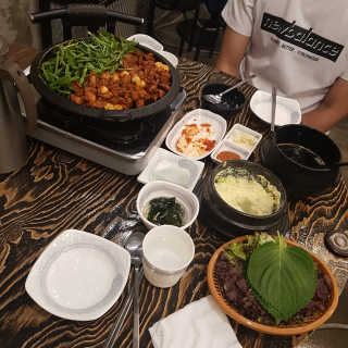 고향원조숯불닭갈비 [고향산천원조숯불닭갈비] 뼈없는 숯불닭갈비 2인세트 — 3.5점을 준 리뷰어가 2018년 10월 올린 사용 사진