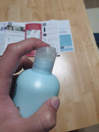 셀리본 하수오 내츄럴 프리벤션 탈모관리 샴푸 300ml — 5점을 준 리뷰어가 2019년 11월 올린 사용 사진