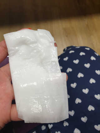 GARANG GARANG 피오니 룻 모이스처라이징 앤 수딩 마스크팩 — 5점을 준 리뷰어가 2019년 8월 올린 사용 사진