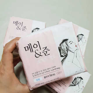 메이앤준 소프트맥스 생리대 — 5점을 준 리뷰어가 2019년 4월 올린 사용 사진