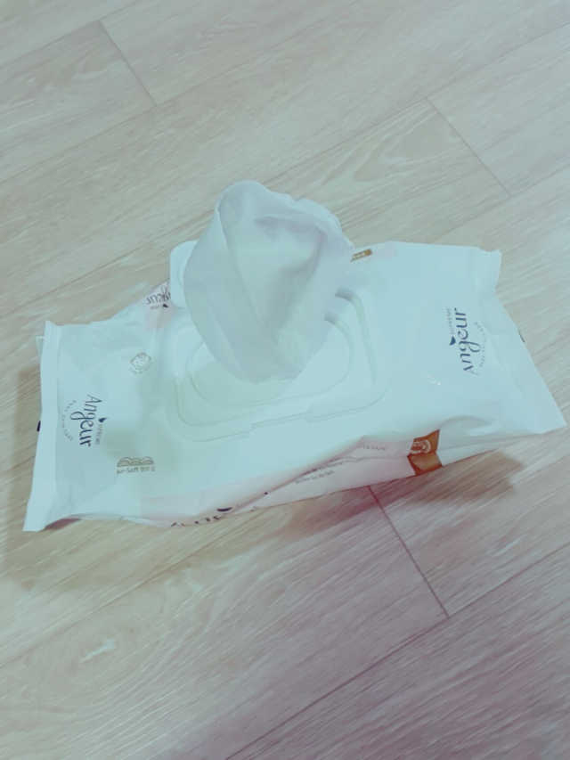 앙쥬르 슈프림 물티슈 캡형 64매 10팩 리뷰 사진