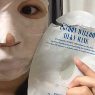 23years old 코쿤 윌로우 실키 마스크 — 4.5점을 준 리뷰어가 2018년 5월 올린 사용 사진