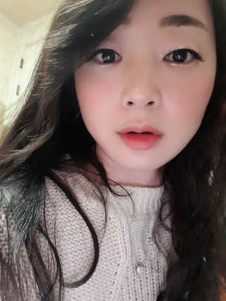 [블랙루즈] 펄블리 아이 글리터 2종 — 5점을 준 리뷰어가 2019년 1월 올린 사용 사진