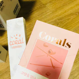 헤이미쉬 데일리즘 코랄릭 스틱 아이 섀도우 — 5점을 준 리뷰어가 2018년 3월 올린 사용 사진