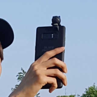 하이키키 마블 피규어 컬러젤리 케이스 — 5점을 준 리뷰어가 2019년 5월 올린 사용 사진