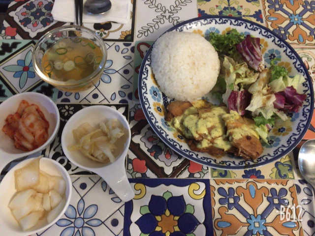 낭만 연구소 매운맛 닭발과 다양한 메뉴 리뷰 사진