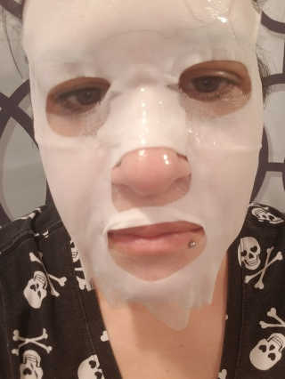 아이뽀 모든 피부 타입을위한 AIPPO Expert Hydrating Mask — 5점을 준 리뷰어가 2018년 2월 올린 사용 사진