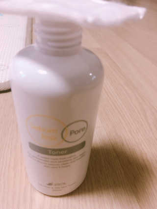 이솔화장품 이솔 세범 리스 포어 토너 200ml — 3.83점을 준 리뷰어가 2018년 8월 올린 사용 사진