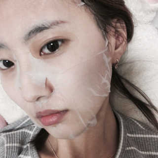 비엘리 브라이트닝&모이스처라이징 앰플 마스크 — 3점을 준 리뷰어가 2016년 12월 올린 사용 사진