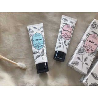 랑피드 블랑 & 로제 치약 — 5점을 준 리뷰어가 2017년 9월 올린 사용 사진