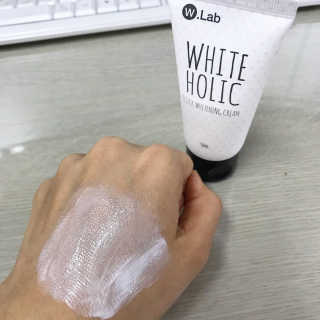 더블유랩 화이트홀릭 50ml — 4.5점을 준 리뷰어가 2018년 7월 올린 사용 사진