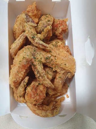 [치킨마루]-  빠사칸윙봉현미 + 콜라 500ml — 5점을 준 리뷰어가 2019년 7월 올린 사용 사진