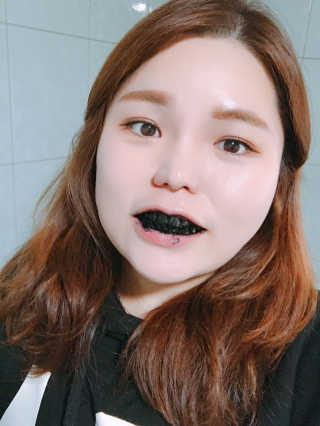 the naked object 디블랙팩치약 디블랙칫솔 세트 — 3점을 준 리뷰어가 2019년 1월 올린 사용 사진