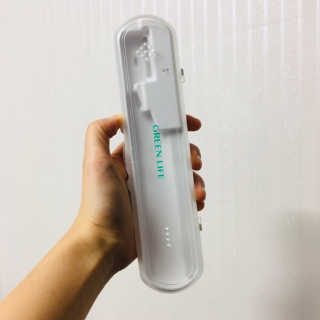 네온마켓 청정일기 휴대용 칫솔살균기 — 5점을 준 리뷰어가 2019년 2월 올린 사용 사진