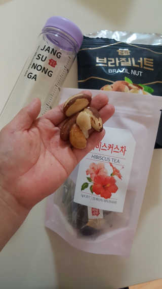 장수농가 브라질너트, 히비스커스 — 5점을 준 리뷰어가 2018년 7월 올린 사용 사진