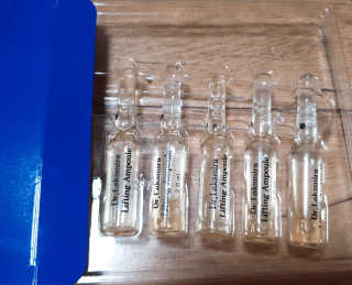 크리앙홀딩스 닥터 락슈미라 4D 리프팅 앰플 — 5점을 준 리뷰어가 2019년 9월 올린 사용 사진