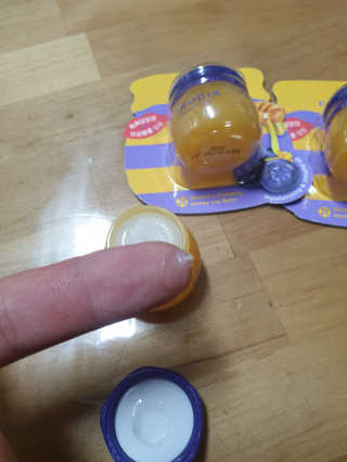 [후르디아] 블루베리 과즙 듬뿍 꿀과즙립밤 3개 세트 — 5점을 준 리뷰어가 2019년 11월 올린 사용 사진