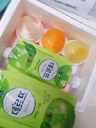 데르뜨 떠먹는 과일 3종, 짜먹는 과일 2종 총 10개 체험 — 5점을 준 리뷰어가 2020년 3월 올린 사용 사진