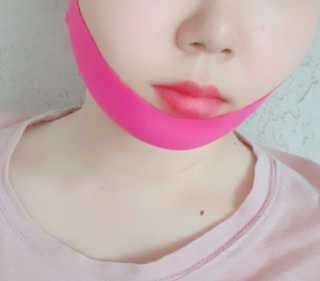 스케덤 펩타이드 리프팅밴드 — 3.5점을 준 리뷰어가 2019년 8월 올린 사용 사진