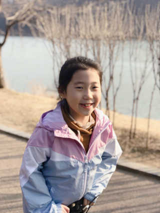 인디고뱅크키즈 메쉬 배색 점퍼 — 5점을 준 리뷰어가 2020년 3월 올린 사용 사진