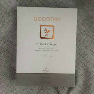 GoodDay Skincare GoodDay 강황 마스크 — 4점을 준 리뷰어가 2020년 2월 올린 사용 사진