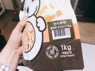 [펫토리아] 맛도 영양도 BEST 한끼뚝딱 강아지 사료 — 5점을 준 리뷰어가 2018년 12월 올린 사용 사진