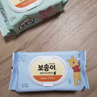 보솜이 아기물티슈 베이비케어 푸에디션 캡 74매 10입 — 4.5점을 준 리뷰어가 2019년 4월 올린 사용 사진