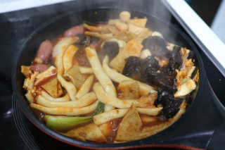 땡땡쿡 쓰촨 마라 떡볶이 2인분 595g — 5점을 준 리뷰어가 2019년 10월 올린 사용 사진