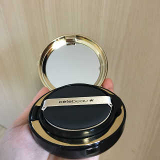 셀레뷰 블랙 세럼 팩트 — 4.5점을 준 리뷰어가 2017년 9월 올린 사용 사진