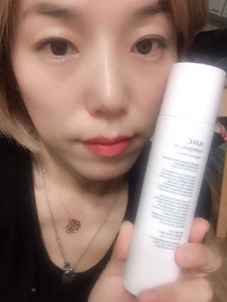 AHC 에이 에이치 씨 미니멀 10 워터리 에센스 — 5점을 준 리뷰어가 2018년 12월 올린 사용 사진