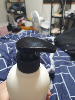 (주)에네스티 내추럴 촉촉  오트밀 바디워시 500ml — 5점을 준 리뷰어가 2019년 11월 올린 사용 사진