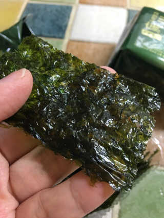 광천우리맛김 한봉지 2~3인분, 아삭하고 향긋한 우리파래식탁김28매 — 4.5점을 준 리뷰어가 2018년 4월 올린 사용 사진