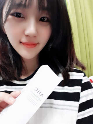 AHC 에이 에이치 씨 미니멀 10 워터리 에센스 — 4.67점을 준 리뷰어가 2018년 11월 올린 사용 사진