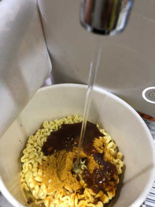 오뚜기카레면 2차 모집 — 4점을 준 리뷰어가 2019년 2월 올린 사용 사진