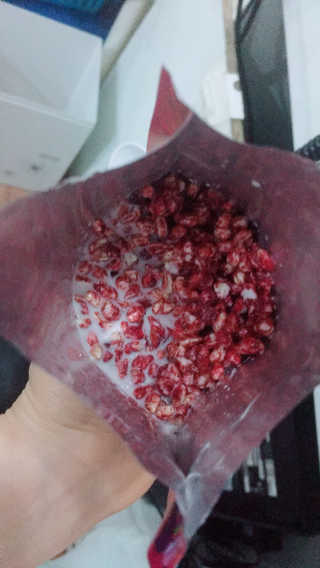 아우노그라노 오리지날, 진짜 베리, 진짜 카카오 — 5점을 준 리뷰어가 2018년 3월 올린 사용 사진