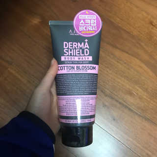 어파티 더마실드 바디워시 코튼블러썸 300ml — 4.5점을 준 리뷰어가 2018년 5월 올린 사용 사진