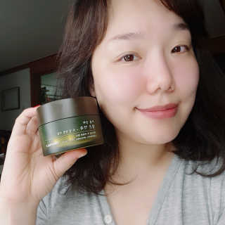 토니모리 프롬 강화 맑은 약쑥 두 겹 진정 크림 — 5점을 준 리뷰어가 2019년 9월 올린 사용 사진