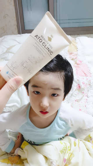 뷰티여우_아토클리닉 [아토클리닉] 아기들이 쓰는 보습, 진정 수딩젤 2개 — 5점을 준 리뷰어가 2019년 5월 올린 사용 사진