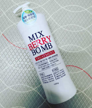 (주)에네스티 믹스베리 폭탄 트리트먼트 1000g — 5점을 준 리뷰어가 2019년 10월 올린 사용 사진