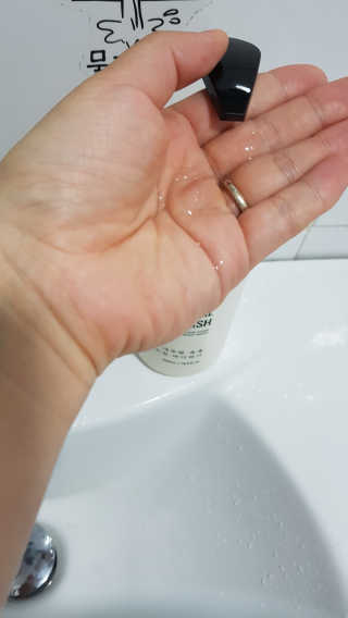 (주)에네스티 내추럴 촉촉  오트밀 바디워시 500ml — 5점을 준 리뷰어가 2019년 12월 올린 사용 사진