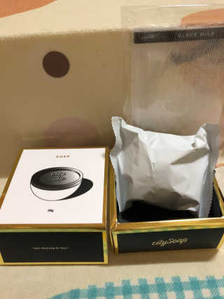 시티라이프 [CITYLIFELAB] 블랙밀크솝 105g 1개입 — 4.33점을 준 리뷰어가 2017년 12월 올린 사용 사진