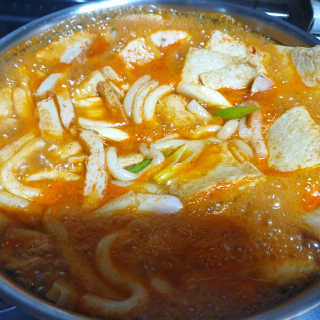 잠실맛집,홍코너떡볶이가우리집에[옛날맛,짜장맛옵션] — 5점을 준 리뷰어가 2019년 12월 올린 사용 사진