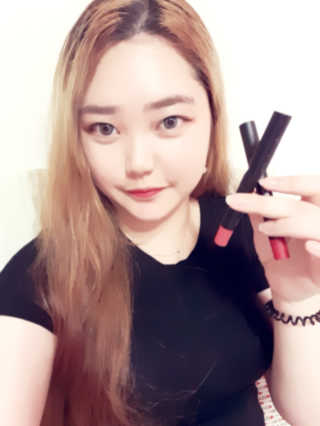 [블랙루즈] 에어 핏 촉촉틴트 + 크리미 벨벳 립크레용 — 4.5점을 준 리뷰어가 2018년 7월 올린 사용 사진