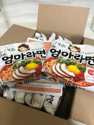 라면 그대로가 제일 맛있는 더엄마라면 — 5점을 준 리뷰어가 2019년 7월 올린 사용 사진